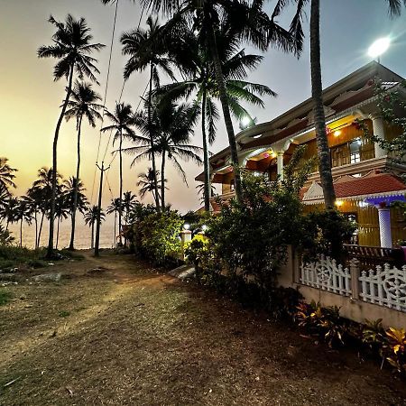 Kovalam Beach House Esterno foto