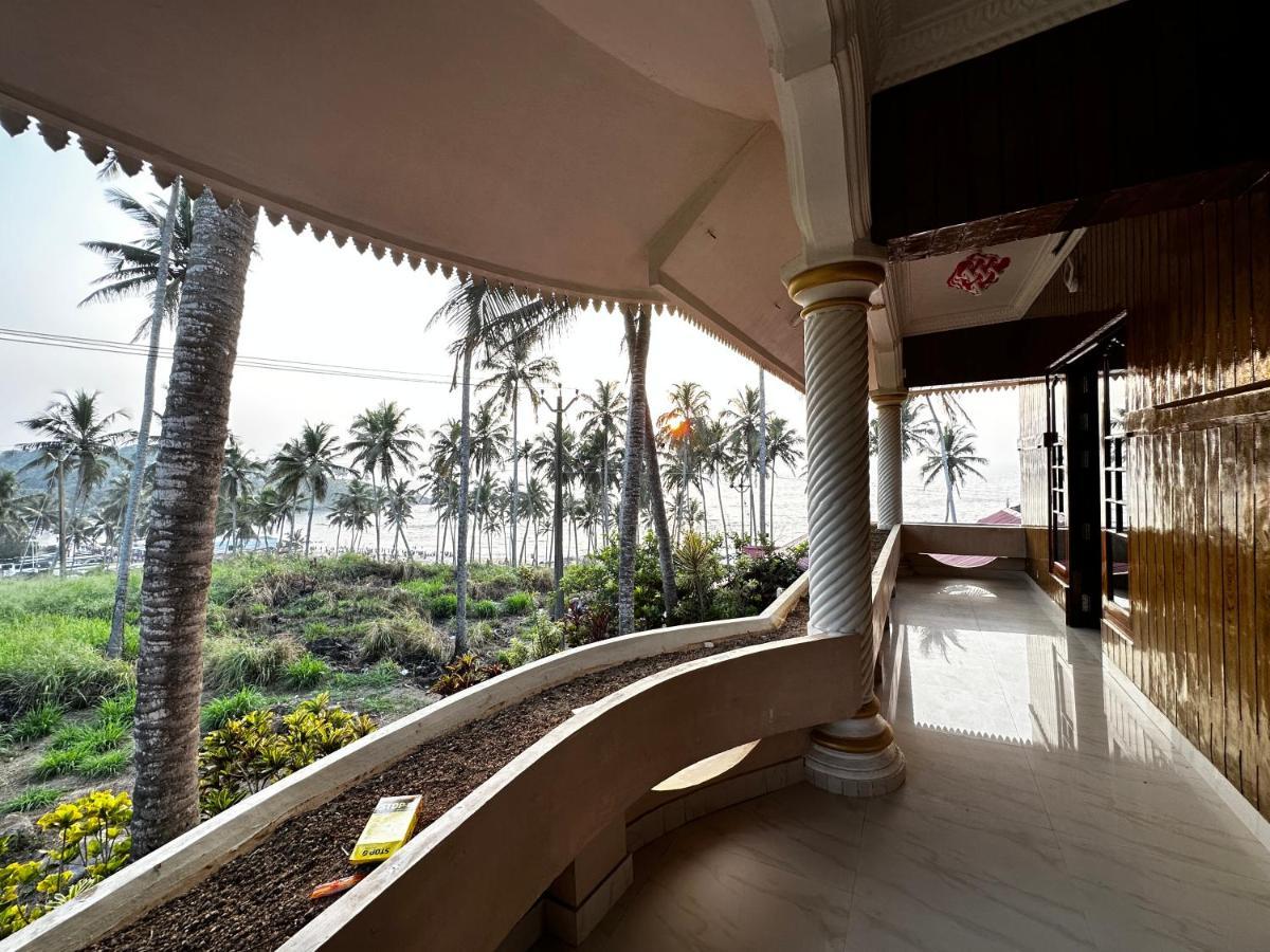 Kovalam Beach House Esterno foto