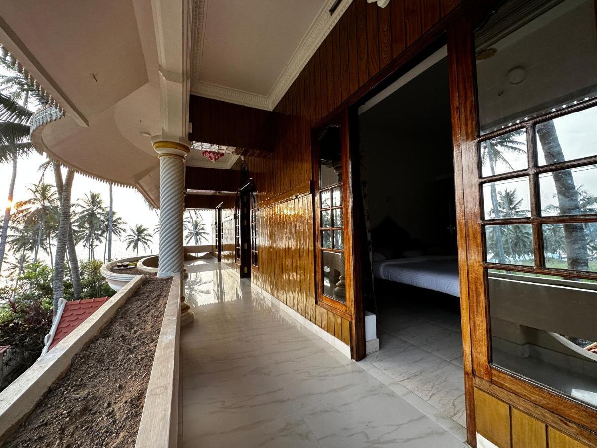 Kovalam Beach House Esterno foto